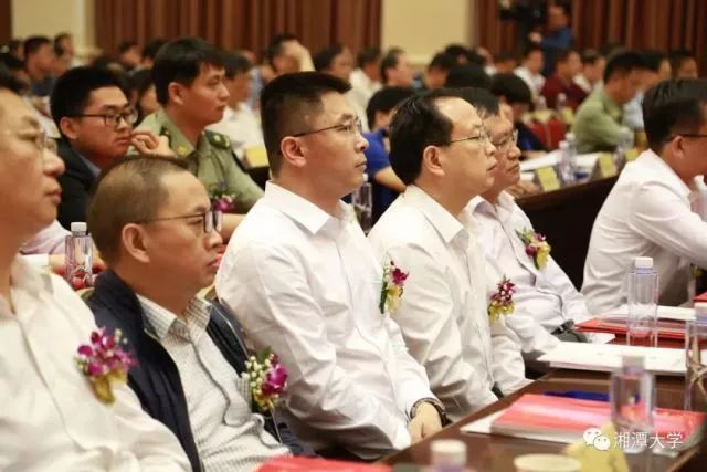 MK体育官网